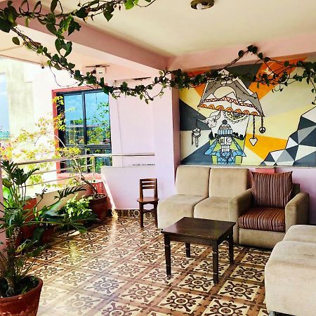 Backyard Hotel Kathmandu Esterno foto