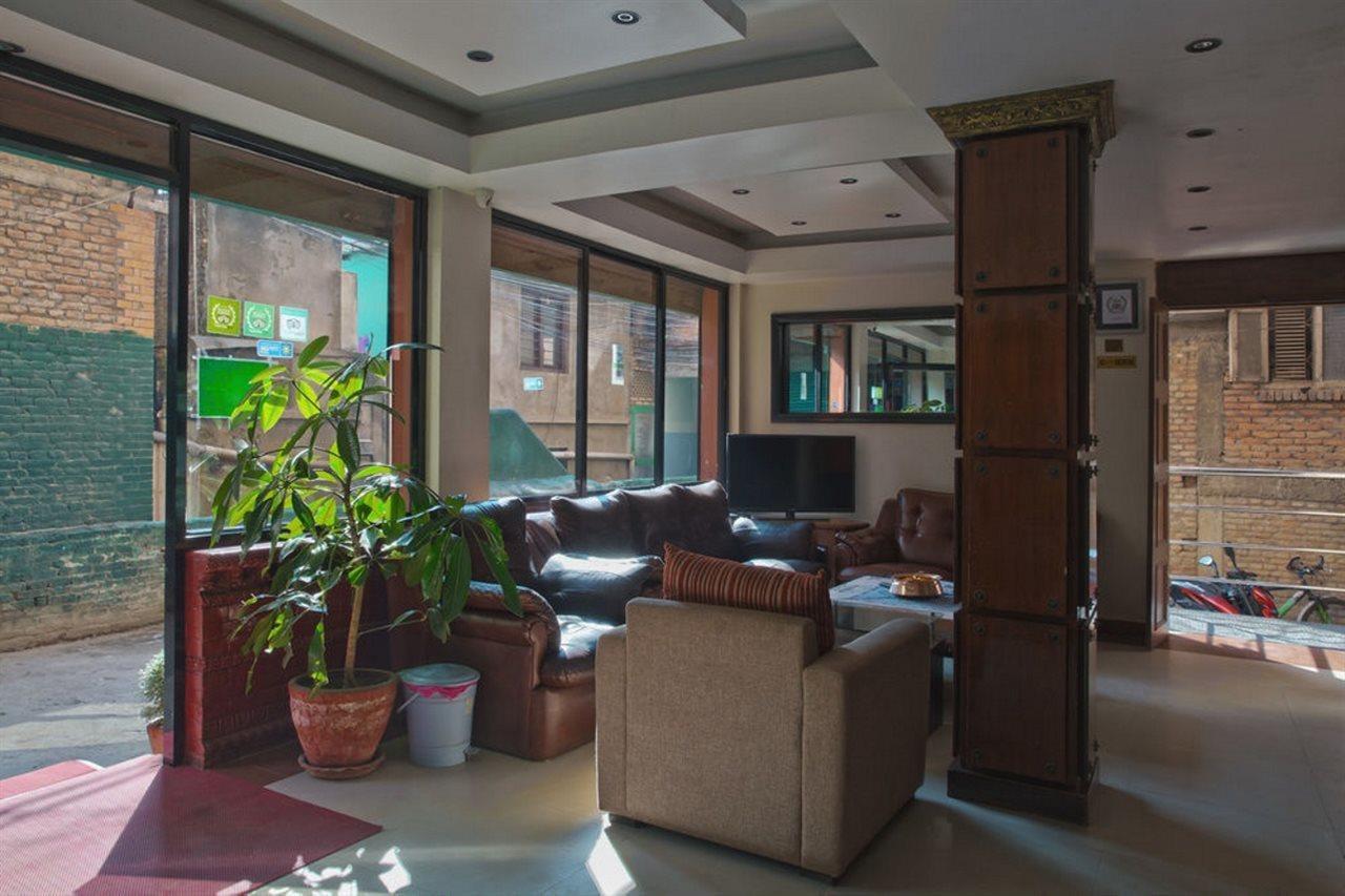 Backyard Hotel Kathmandu Esterno foto
