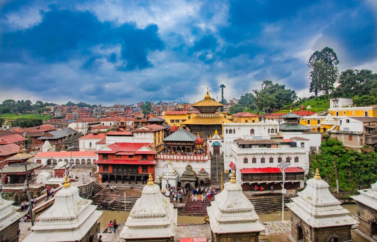 Backyard Hotel Kathmandu Esterno foto